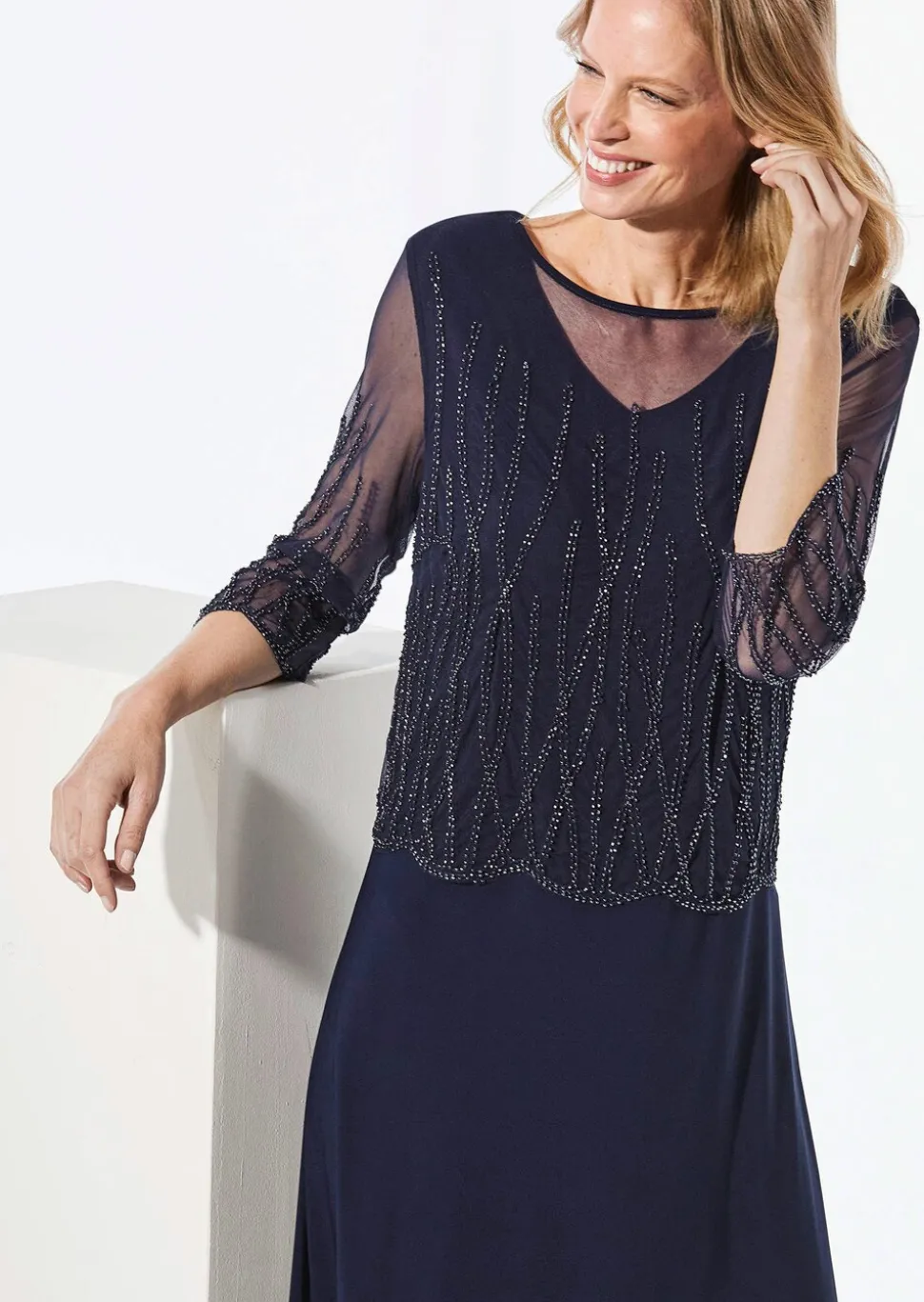 Robe ornée de perles