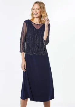 Robe ornée de perles