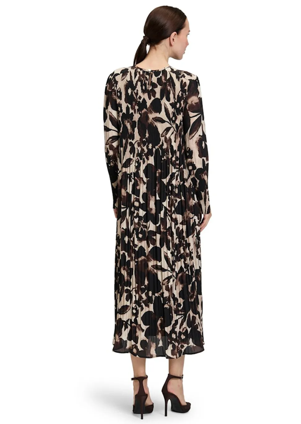 Robe plissée avec imprimé floral séduisant