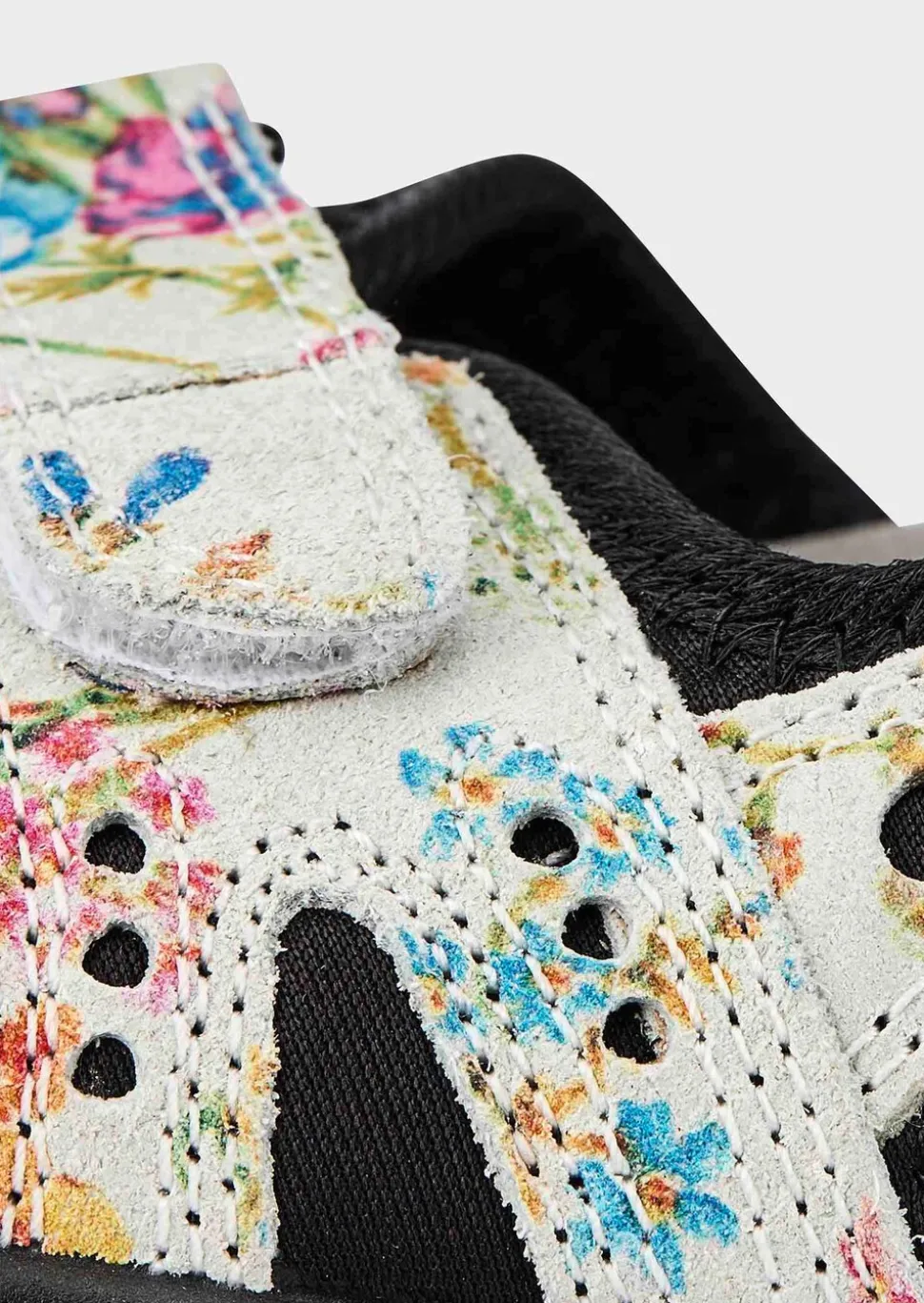 Sandales en cuir avec fermeture scratchée