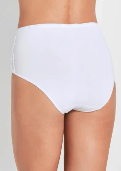 Slip gainant avec empiècement en dentelle