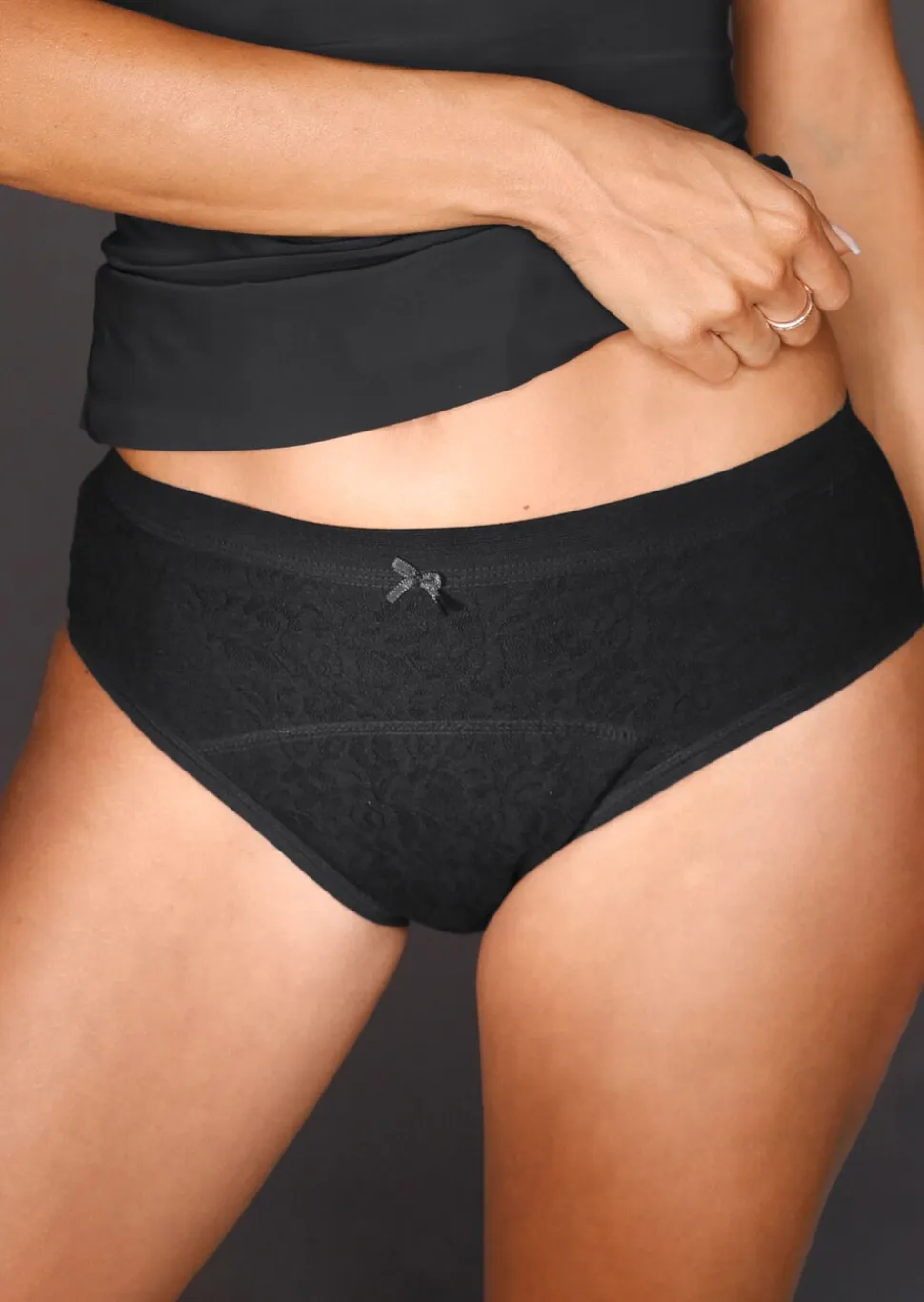 Slip spécial incontinence en dentelle