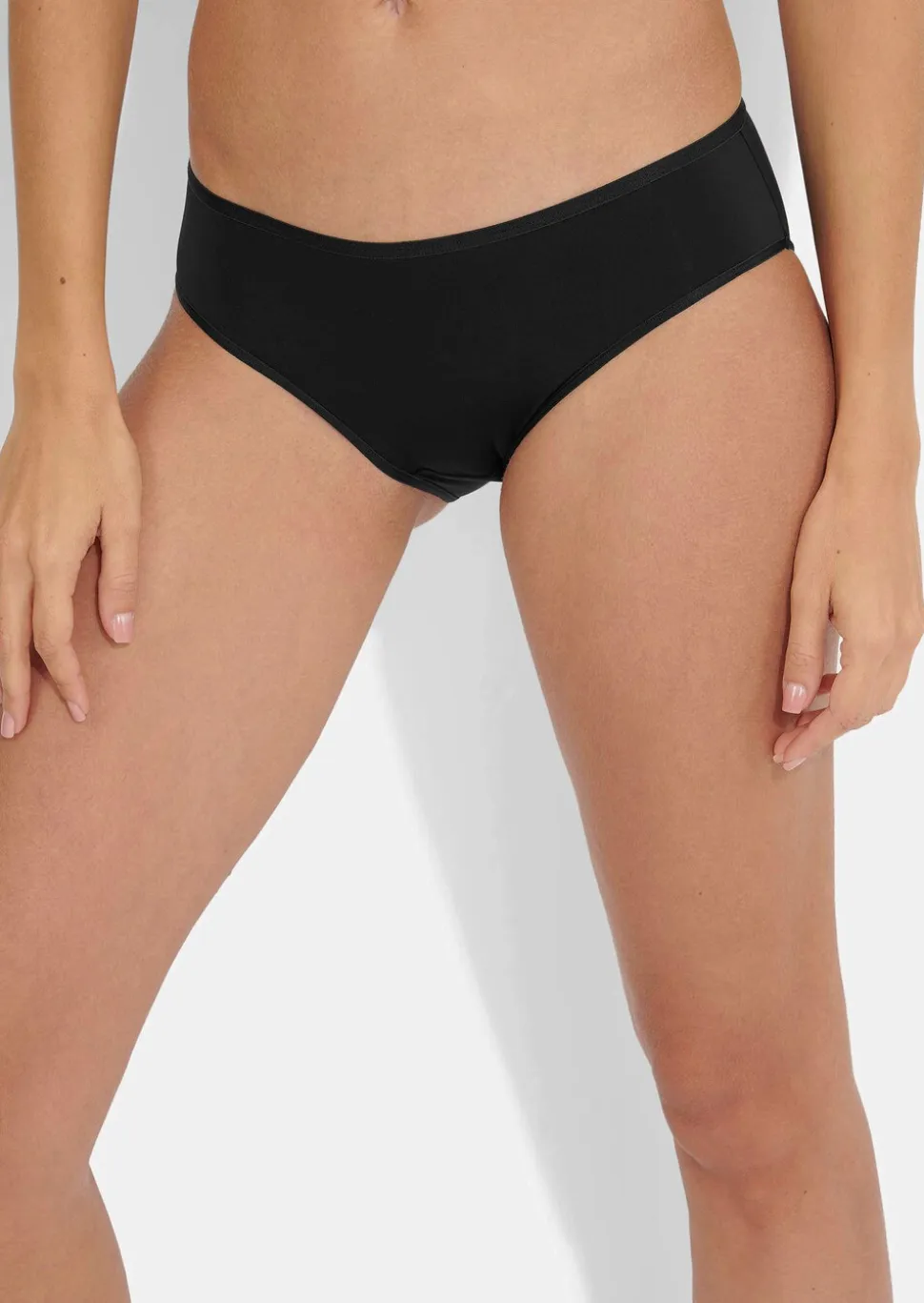 Slip taille basse en microfibre douce