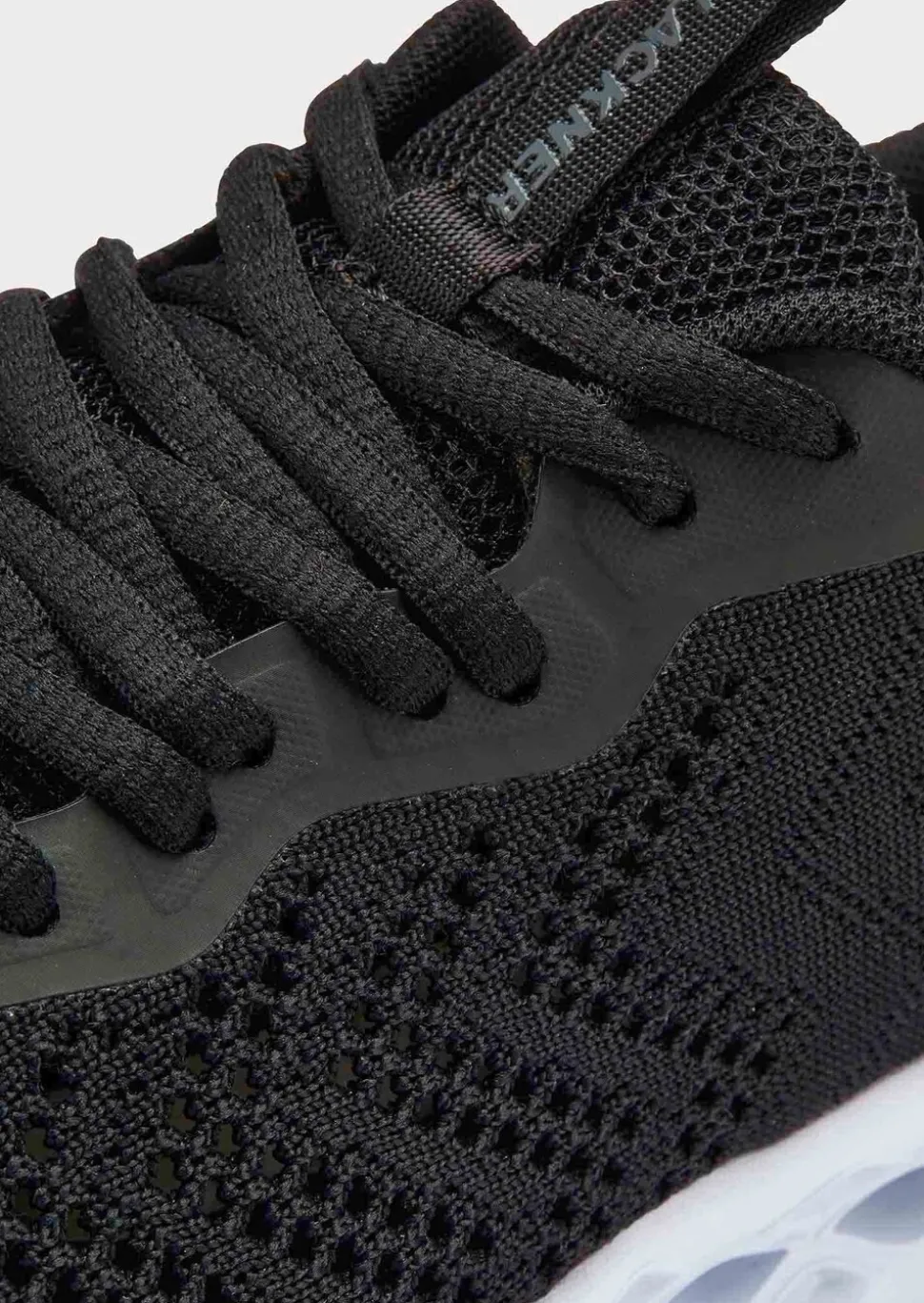 Sneakers en tissu filet, avec mousse à mémoire de forme
