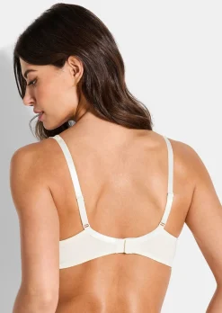 Soutien-gorge à armatures avec bonnets spacer