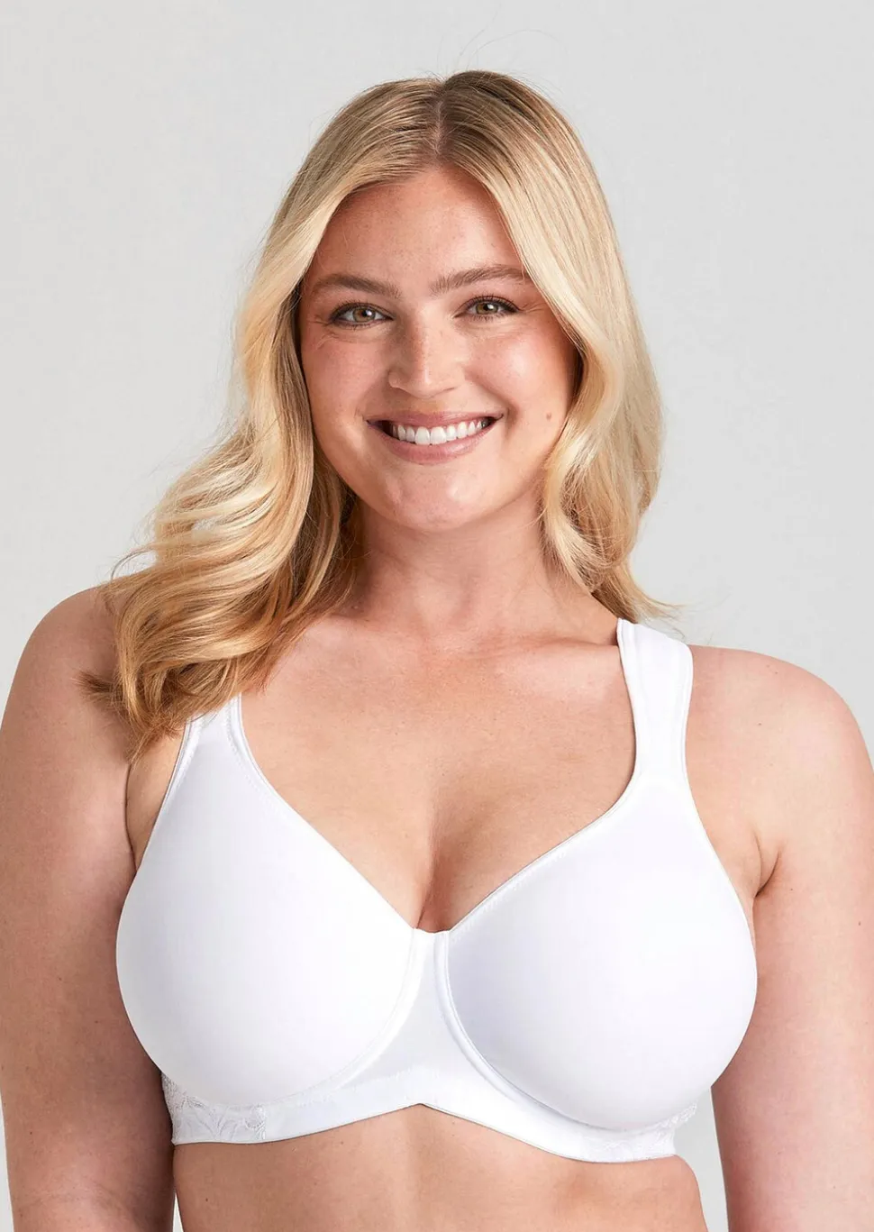 Soutien-gorge moulé à armatures