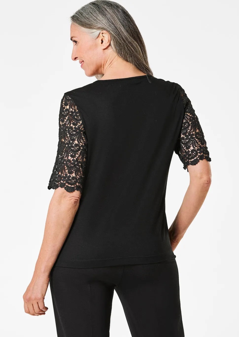T-shirt avec dentelle du plus bel effet