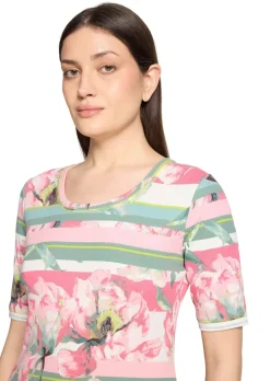 T-shirt côtelé avec motif de fleurs et de rayures