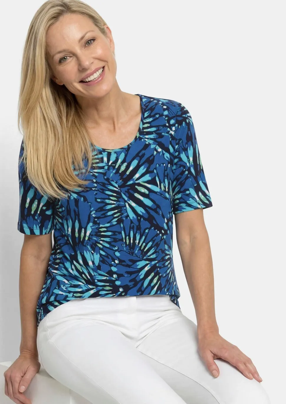 T-shirt en coton avec des fleurs féminines