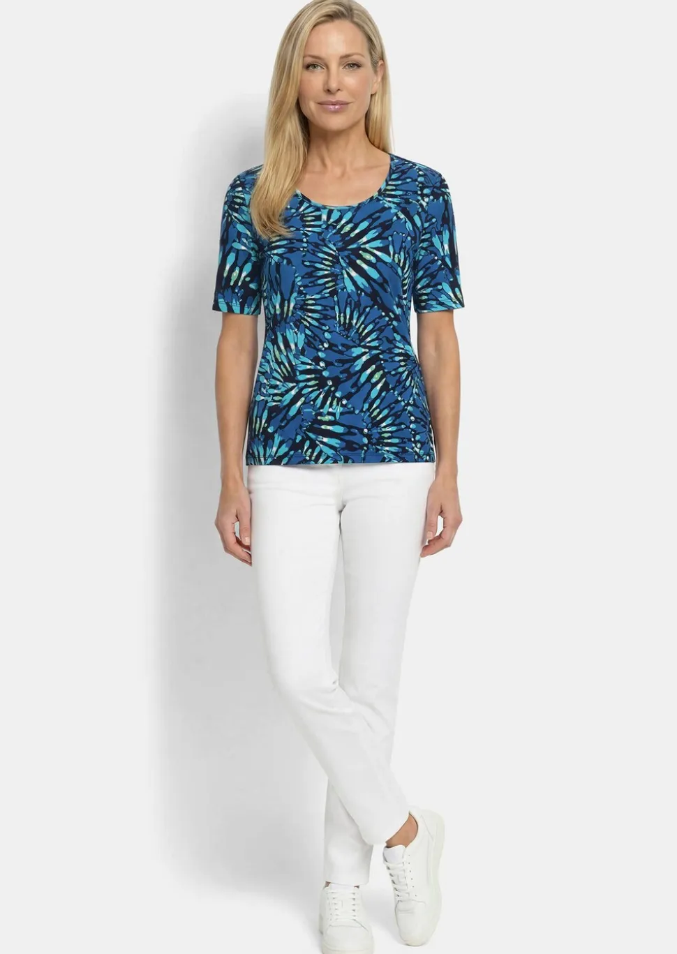 T-shirt en coton avec des fleurs féminines