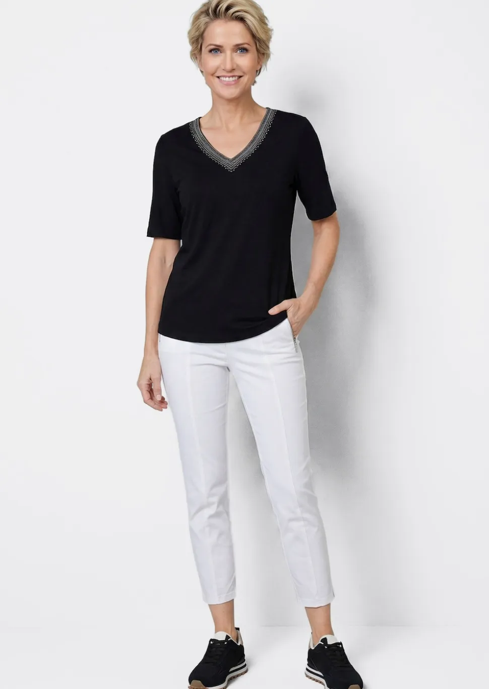 T-shirt en coton joliment rebrodé