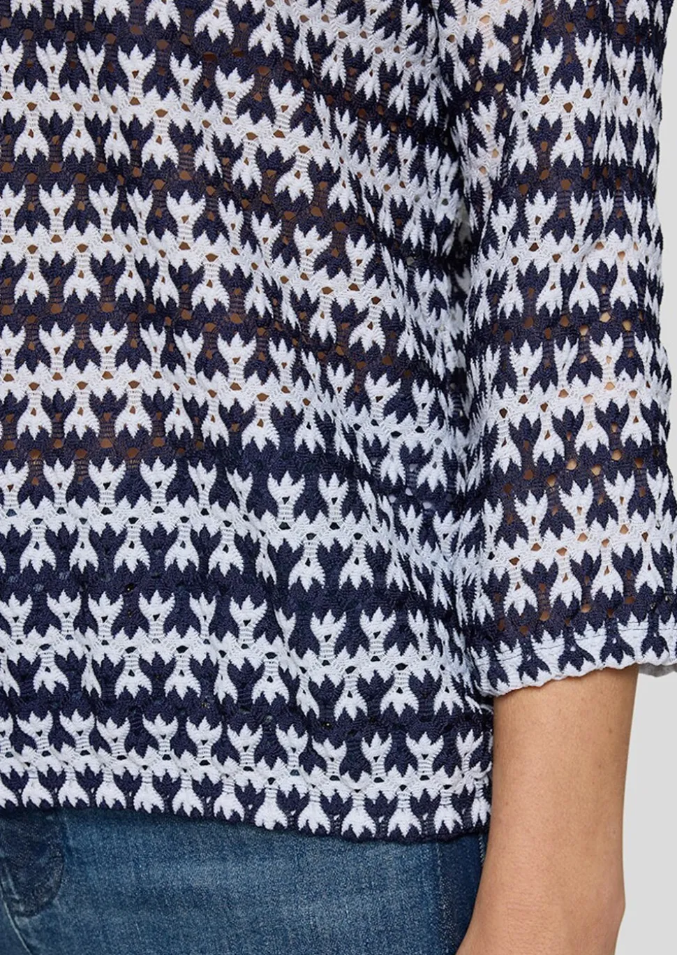 T-shirt en dentelle, look marin