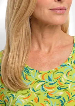 T-shirt en viscose avec un imprimé all-over frais