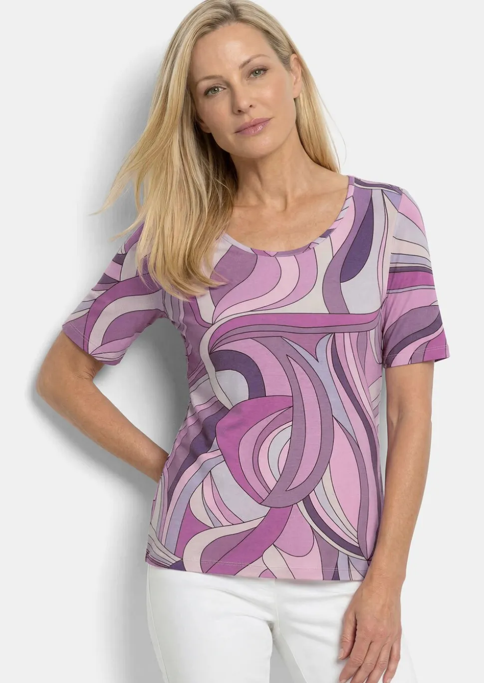 T-shirt en viscose avec un raffiné imprimé all-over