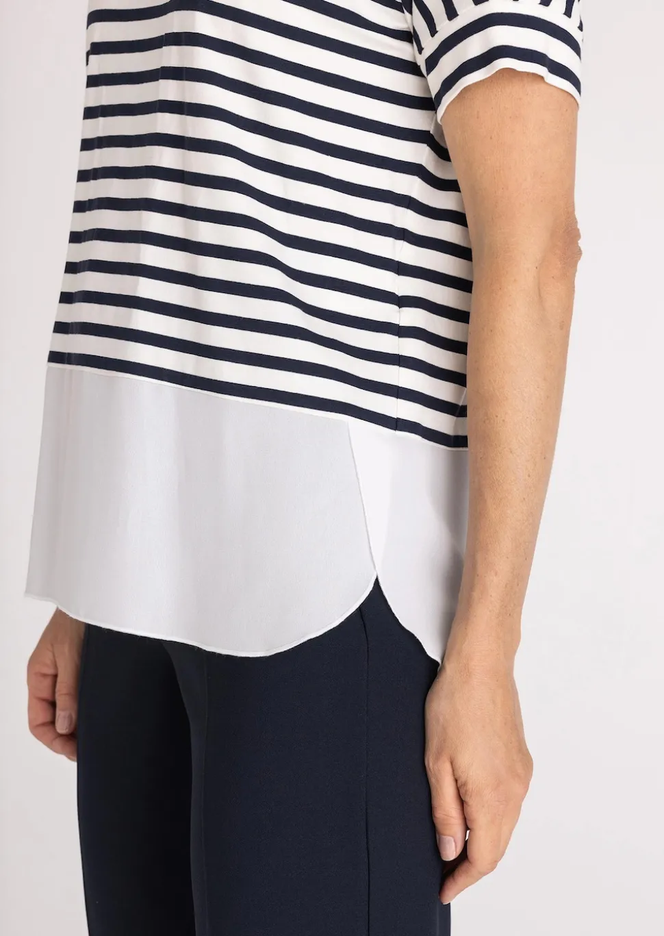 T-shirt à rayures avec base rapportée
