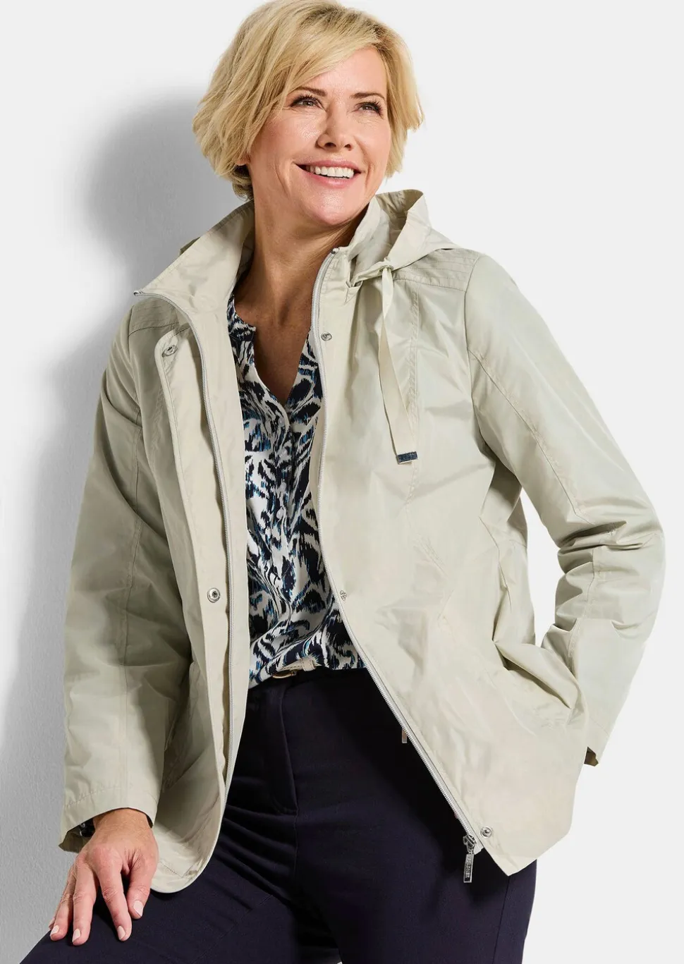 Veste à capuche amovible
