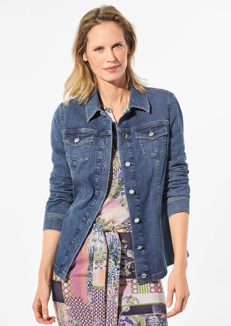 Veste en jean intemporelle agrémentée de détails séduisants