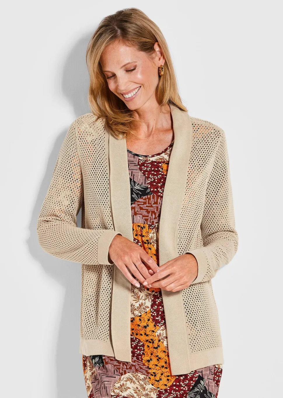Veste en tricot au motif ajouré raffiné
