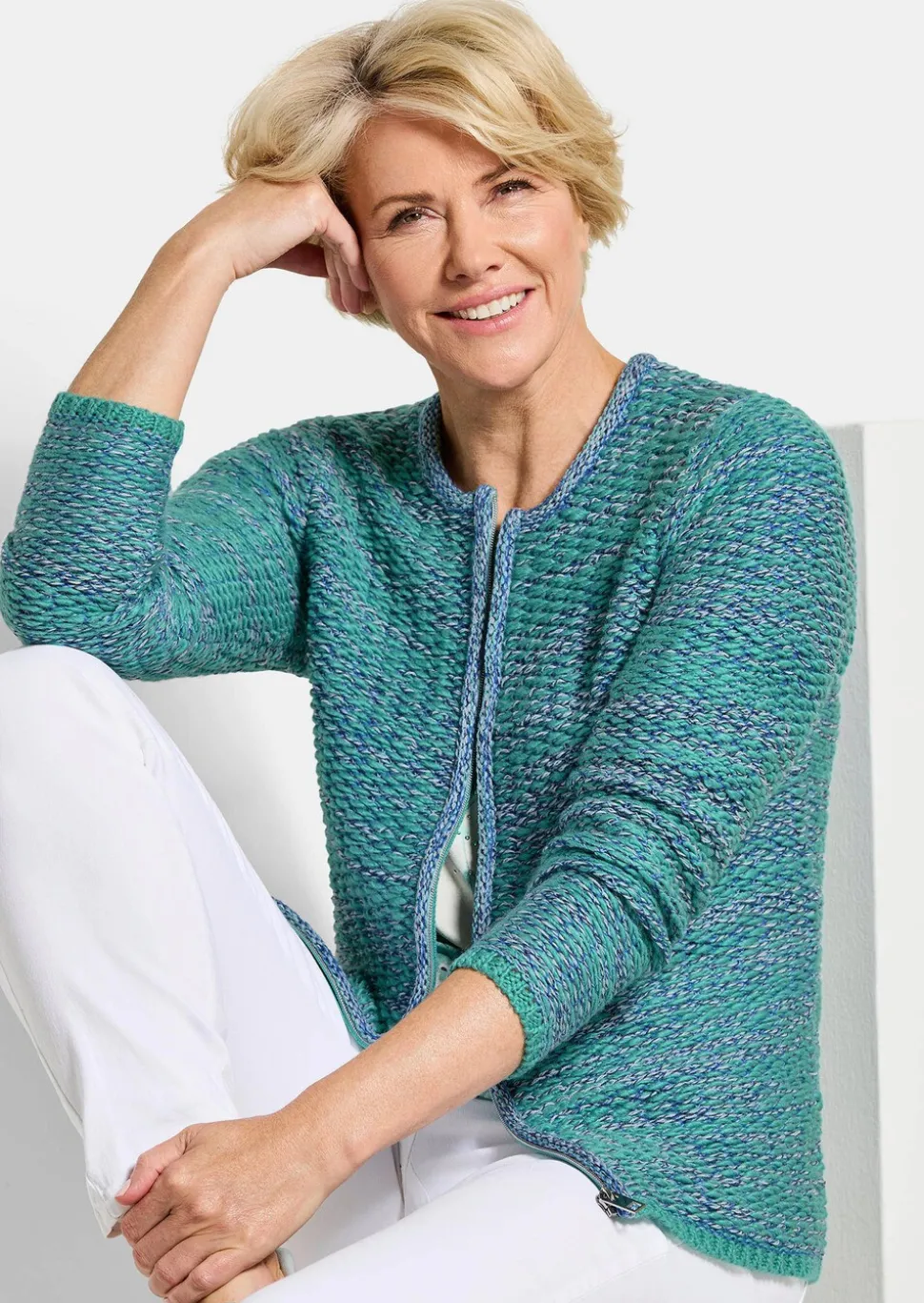Veste en tricot avec zip sous patte