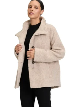Veste laineuse, aspect peluche