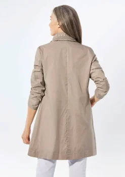 Veste longue ultra-légère avec capuche invisible