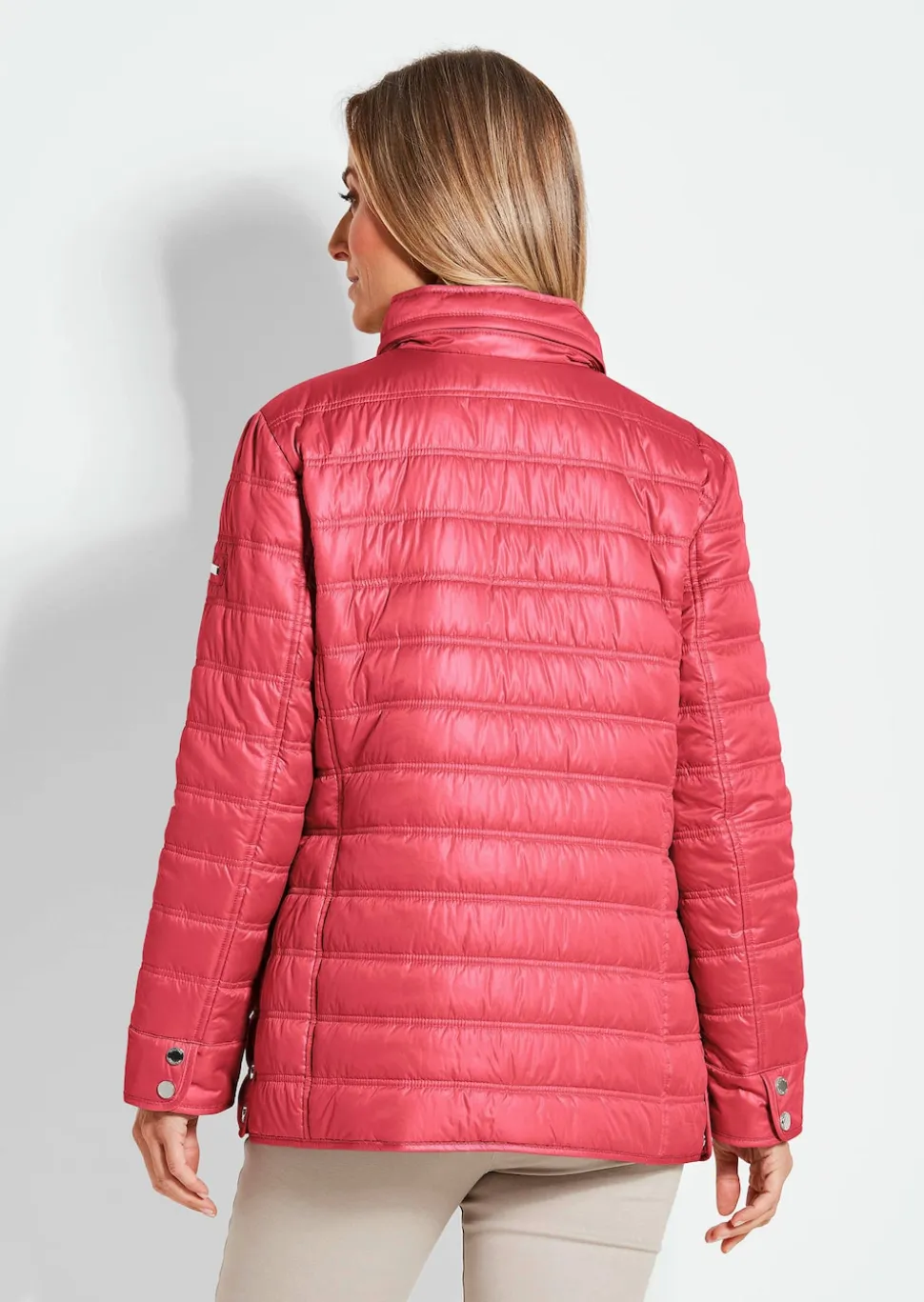 Veste matelassée légère agrémentée de nombreux détails