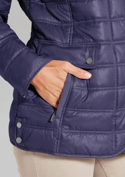 Veste matelassée légère agrémentée de nombreux détails