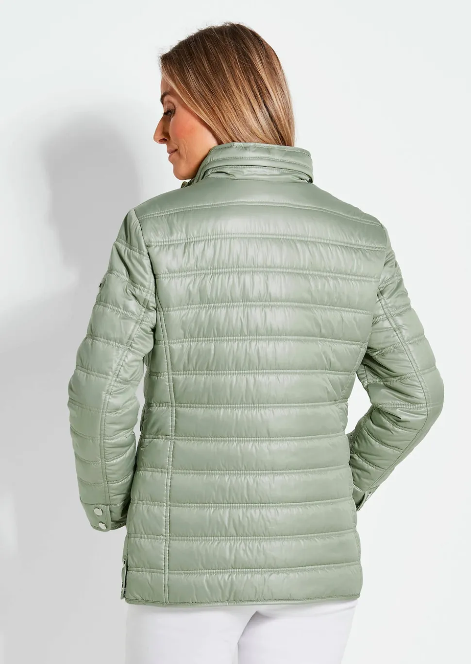 Veste matelassée légère agrémentée de nombreux détails