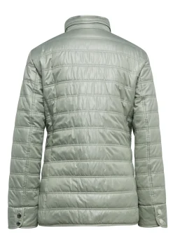 Veste matelassée légère agrémentée de nombreux détails